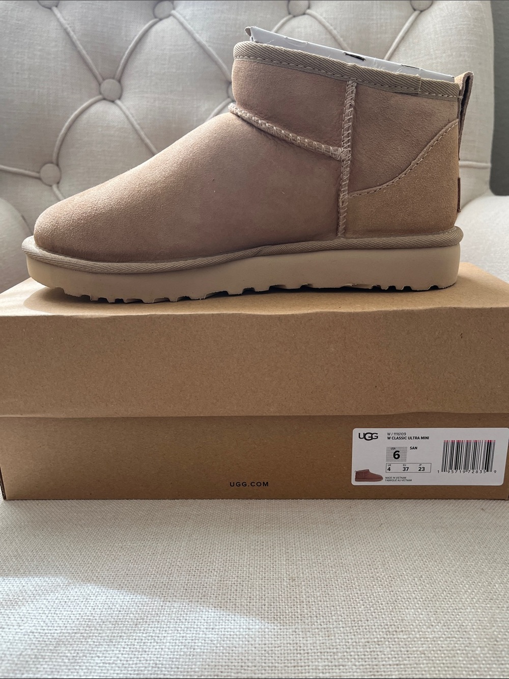 UGG Classic Ultra Mini in Sand Suede Size 6 women’s